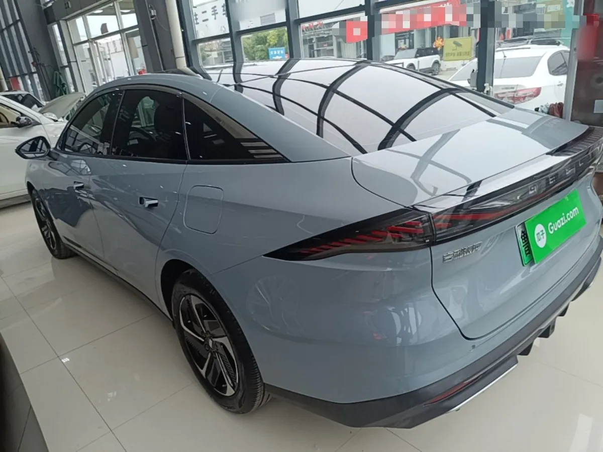GEELY GALAXY L6 2023