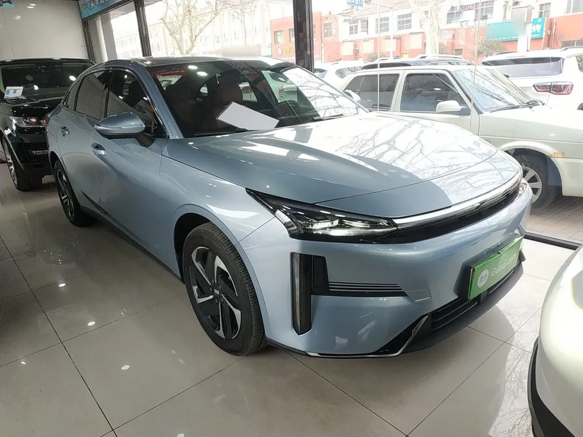 GEELY GALAXY L6 2025
