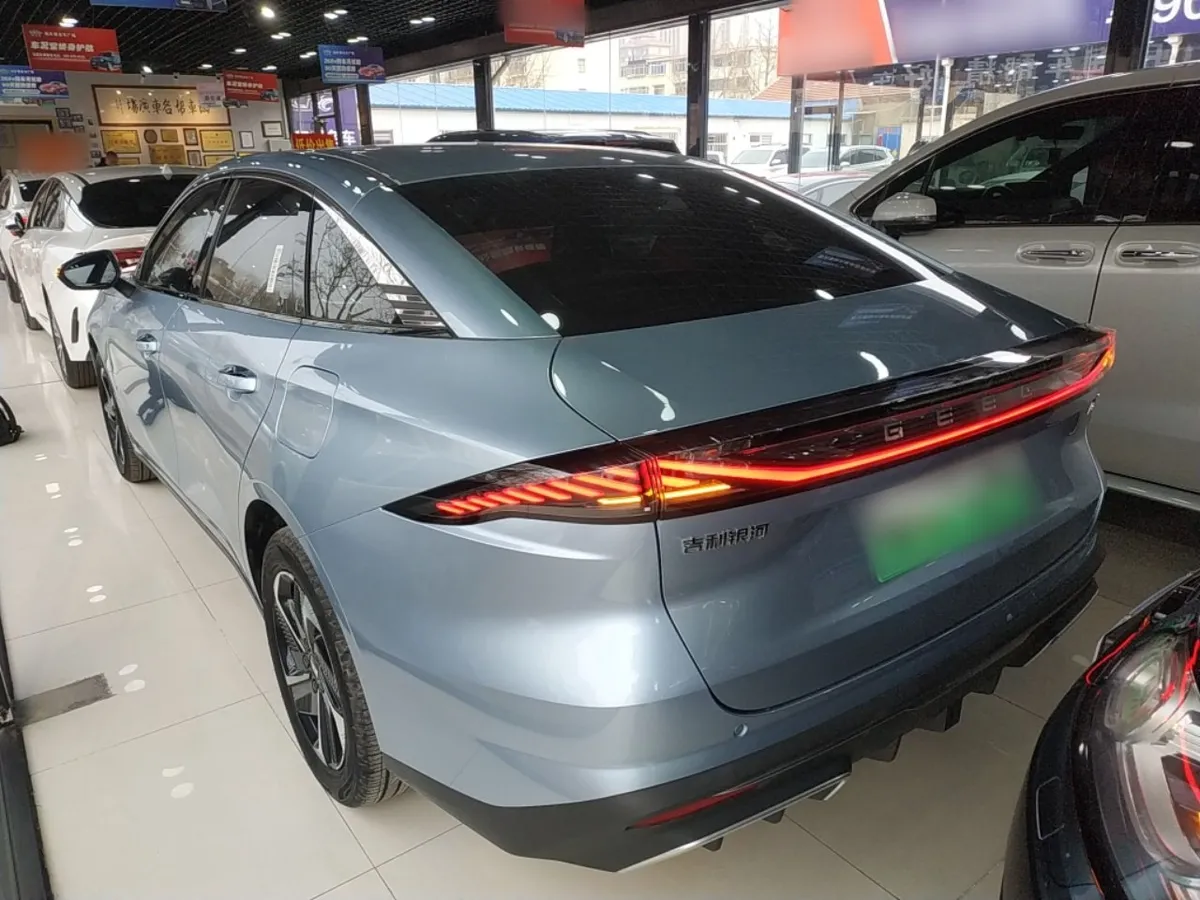 GEELY GALAXY L6 2025