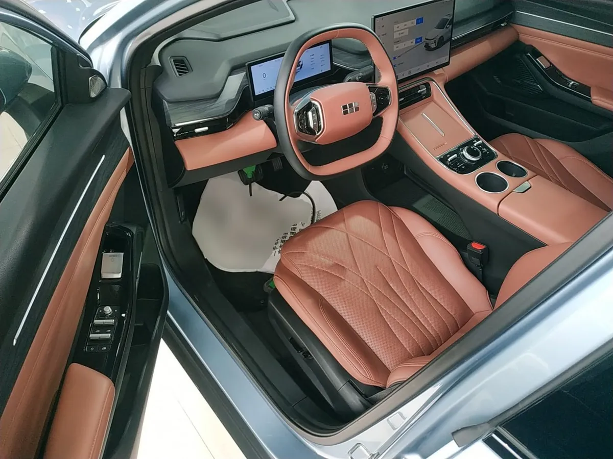 GEELY GALAXY L6 2025