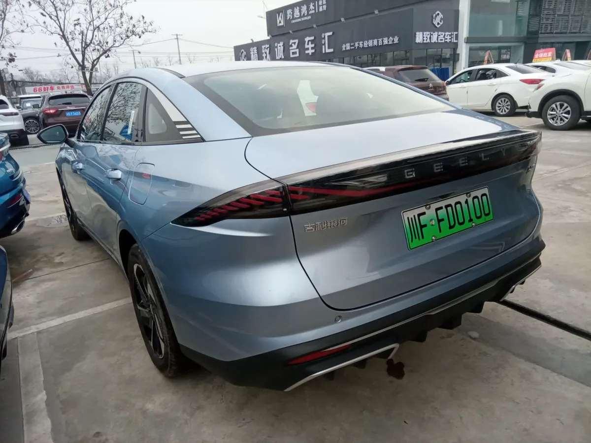 GEELY GALAXY L6 2025