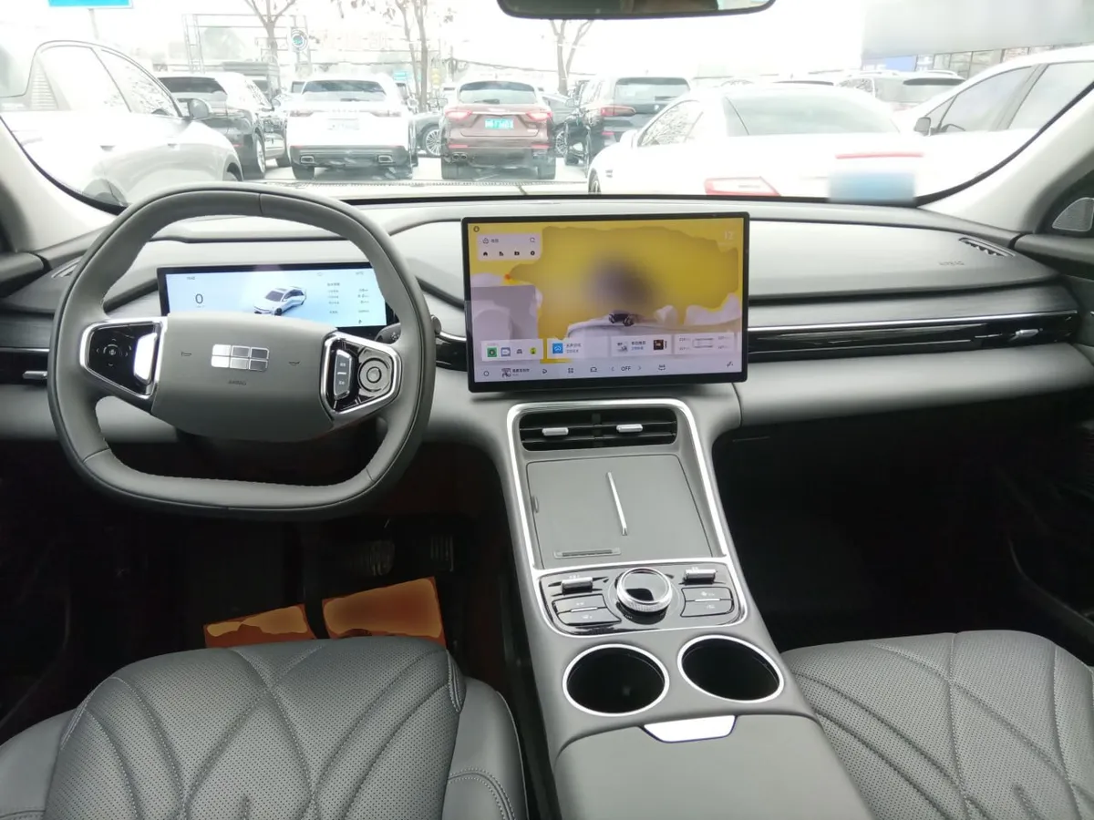 GEELY GALAXY L6 2025
