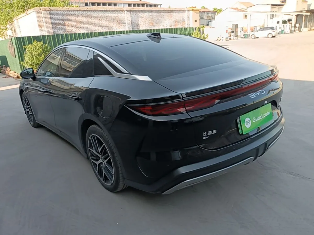 BYD HAN L 2025