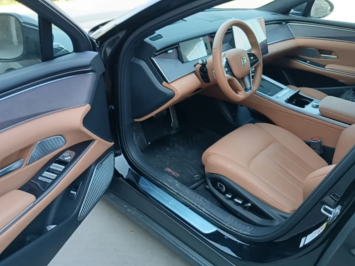 BYD HAN L 2025