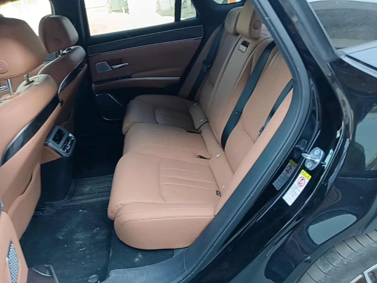 BYD HAN L 2025