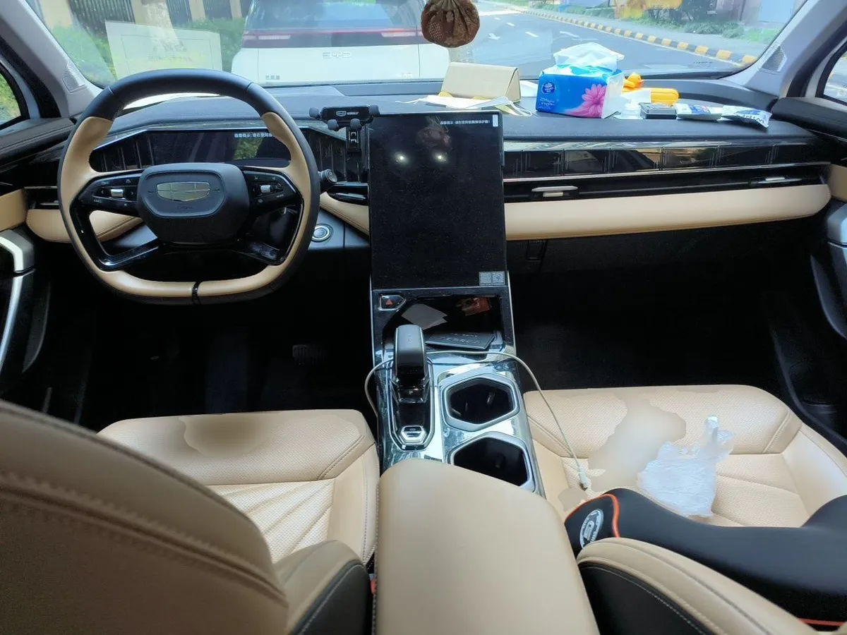 GEELY BOYUE L PRESTIGE 2023