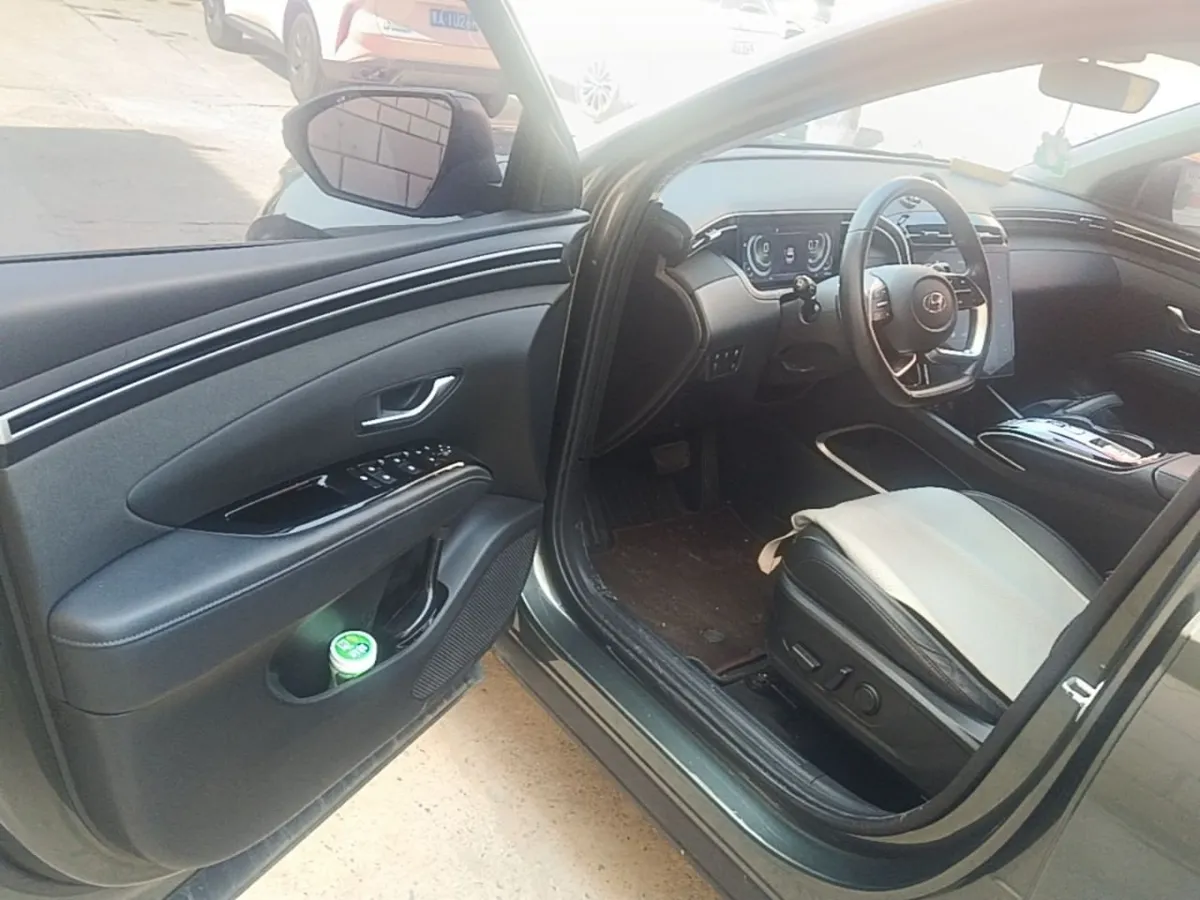 HYUNDAI TUCSON PRESTIGE 2023