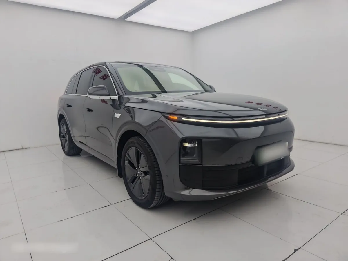 LI AUTO L6 2024