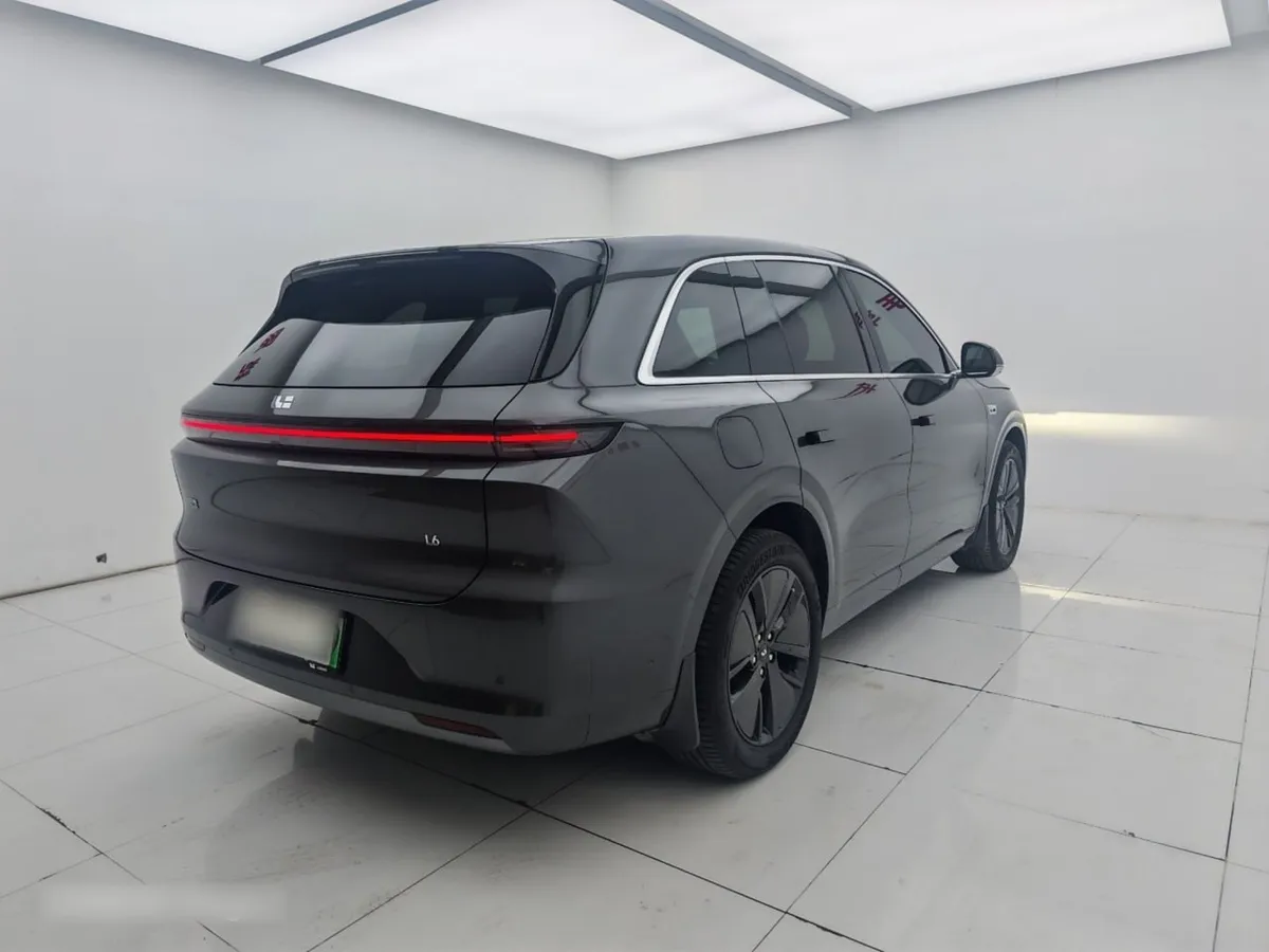 LI AUTO L6 2024