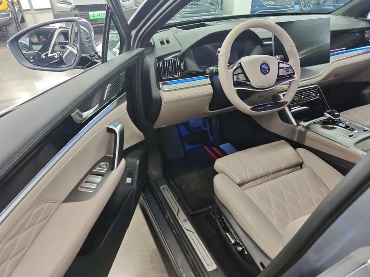 BYD TANG 2024