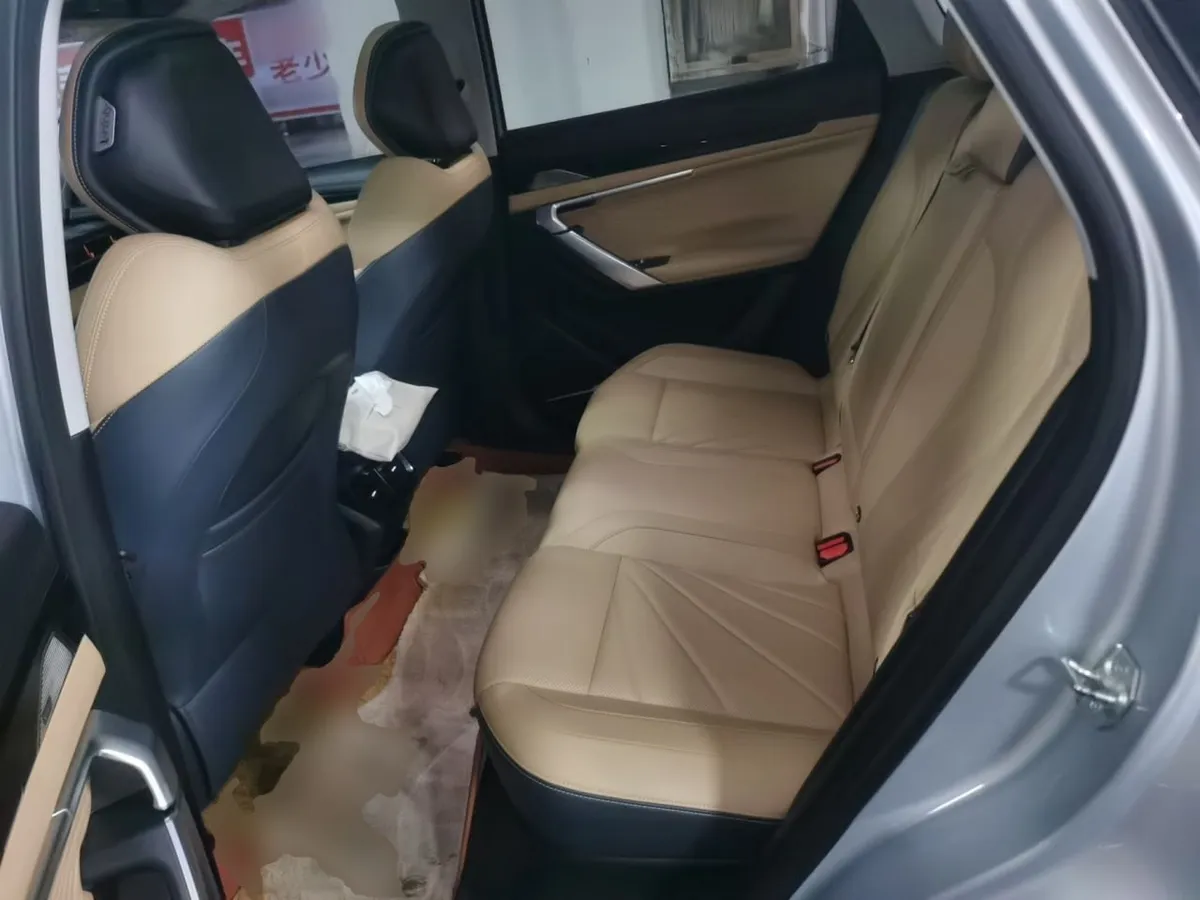 GEELY BOYUE L 2022