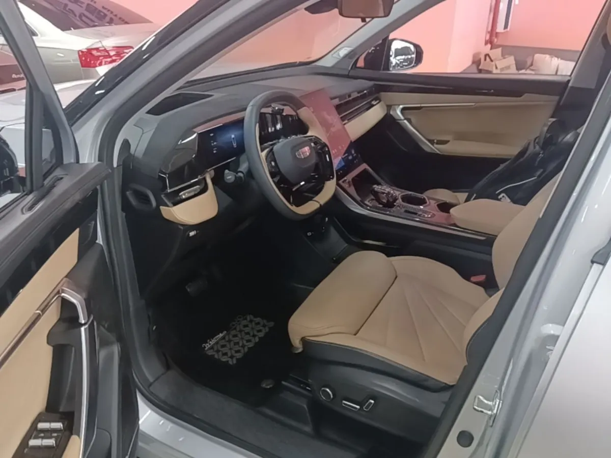GEELY BOYUE L 2022