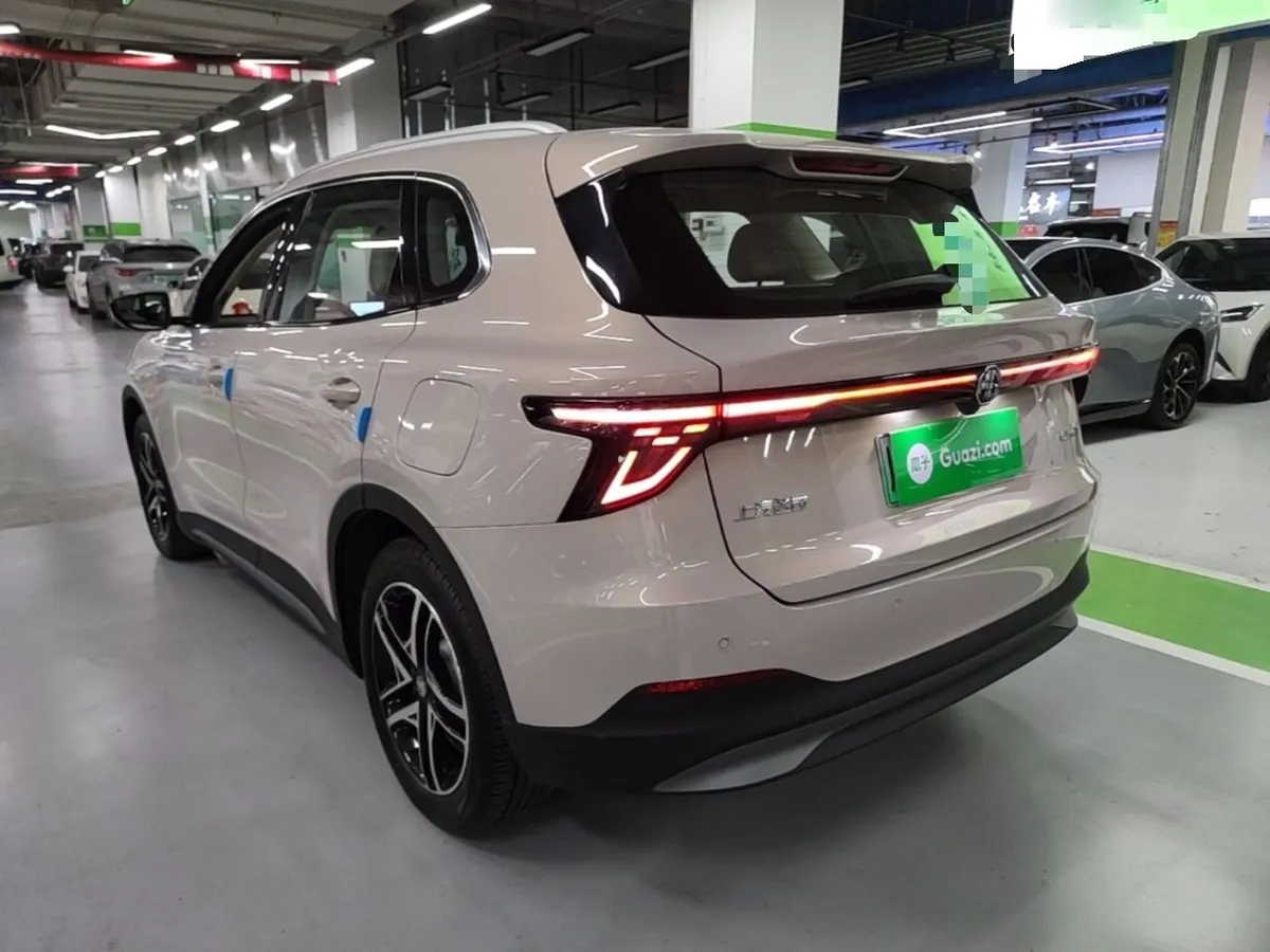 MG ES5 2024