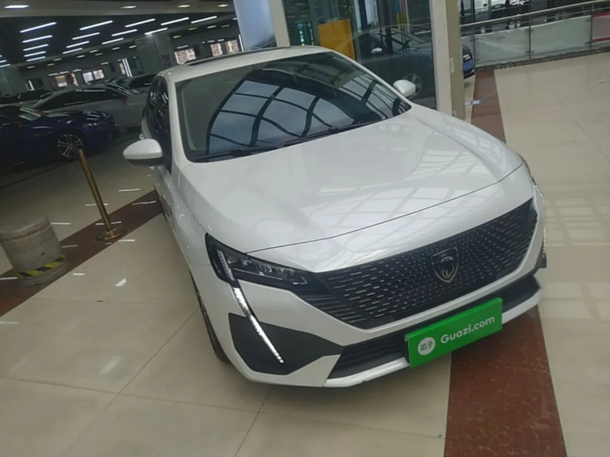 PEUGEOT 408 2022