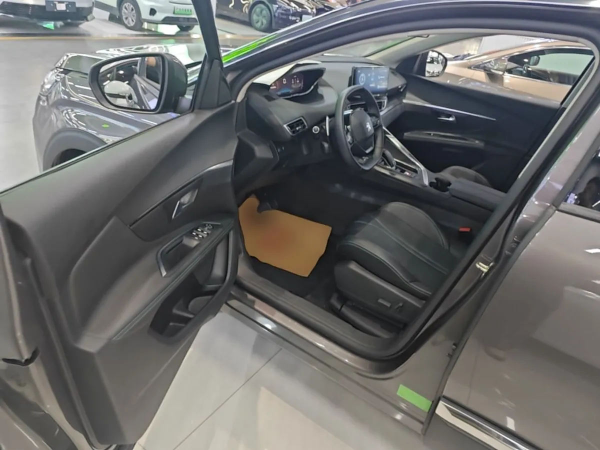 PEUGEOT 4008 2021