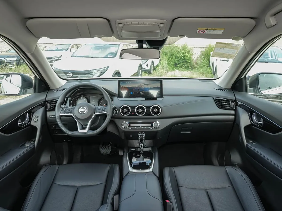 NISSAN X- TRAIL 2025