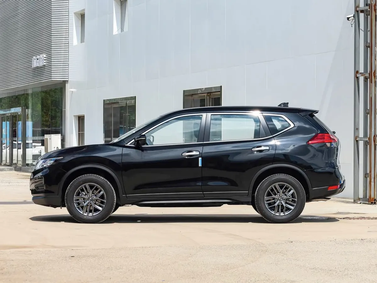 NISSAN X- TRAIL 2025