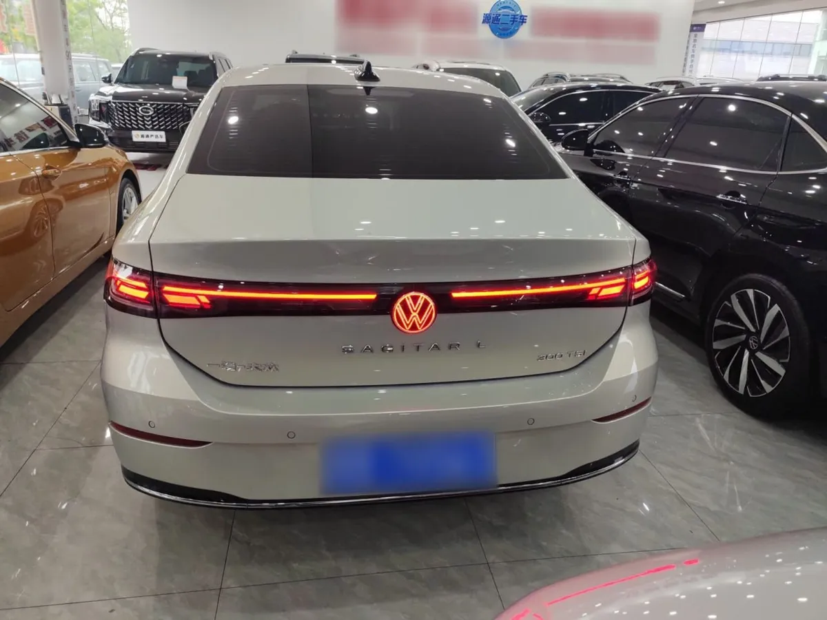 VOLKSWAGEN SAGITAR LUXURY 2025