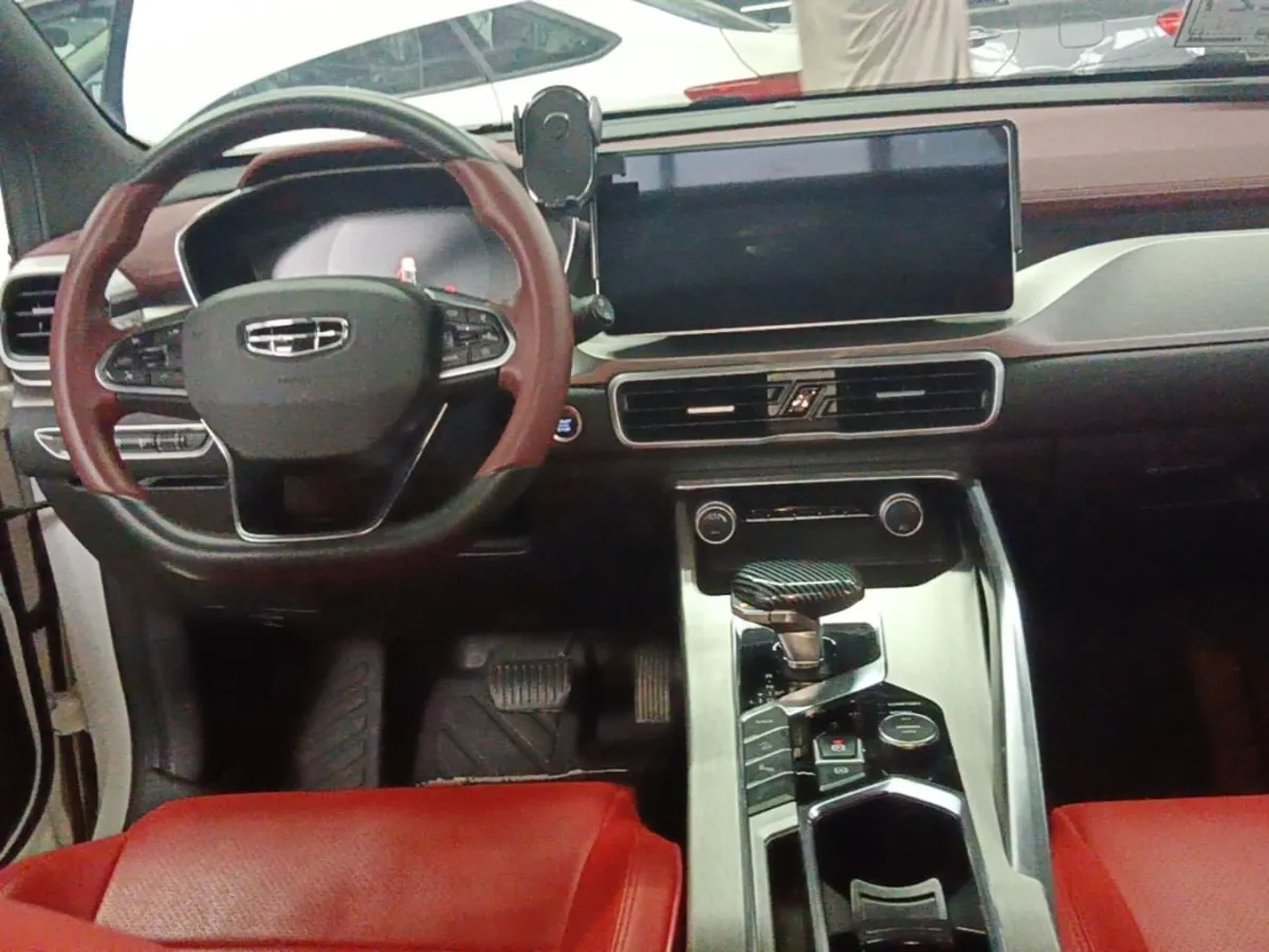 GEELY AUTO COOLRAY NEW ENERGY 2022