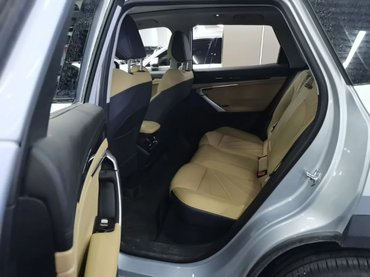 GEELY BOYUE L PRESTIGE 2023