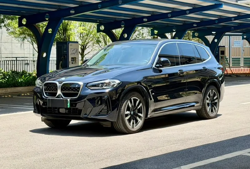 BMW IX3 2024