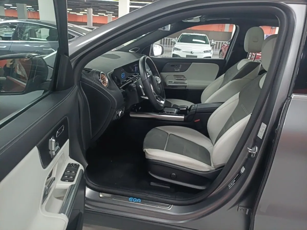 MERCEDES-BENZ EQA 2021