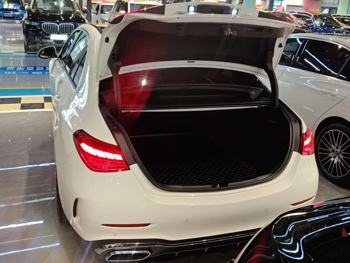 MERCEDES-BENZ C-CLASS 2023