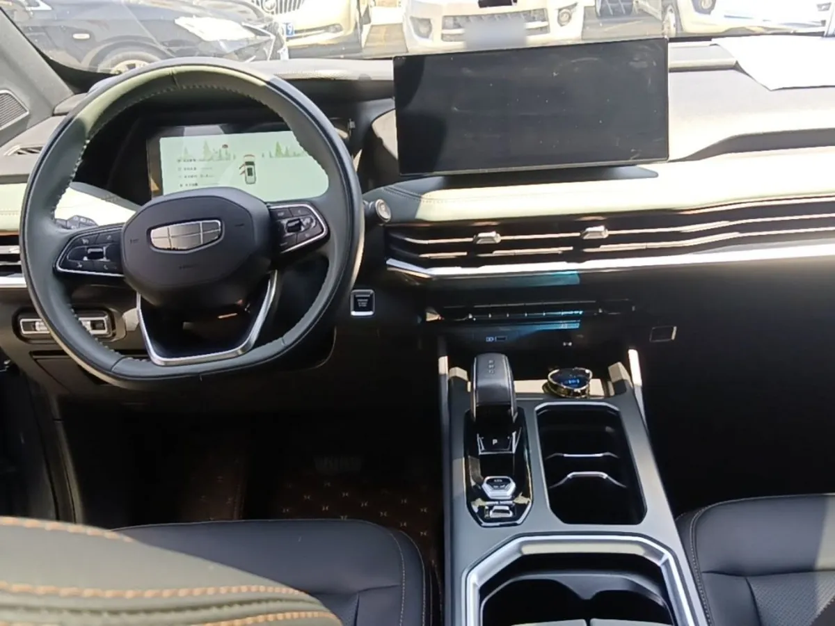GEELY OKAVANGO LUXURY 2023