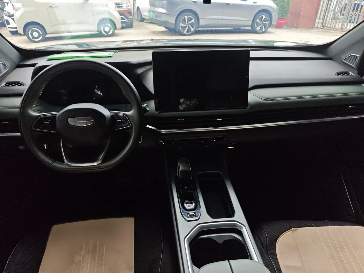 GEELY OKAVANGO PRESTIGE 2023