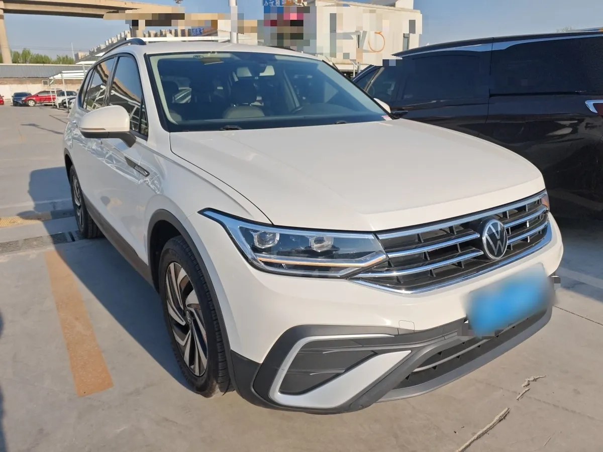 VOLKSWAGEN TIGUAN L 2022