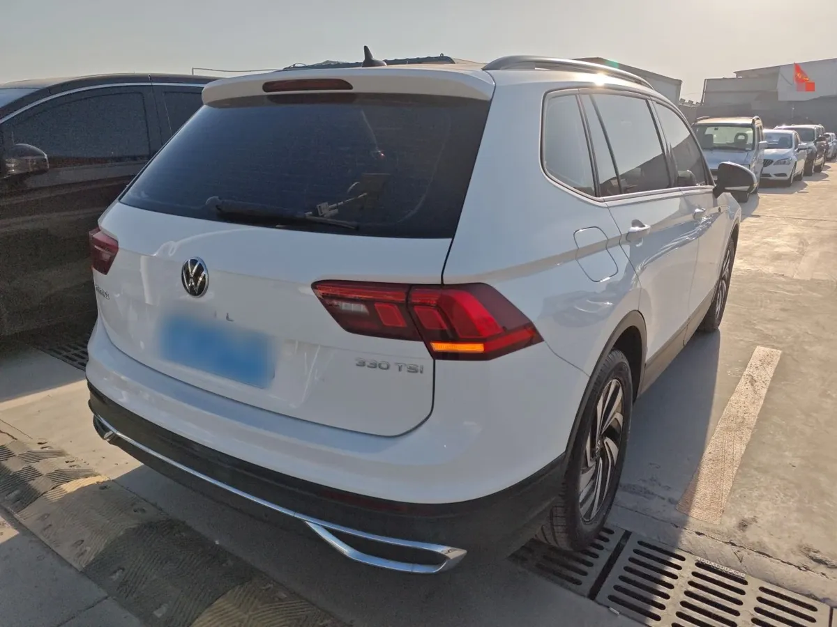 VOLKSWAGEN TIGUAN L 2022