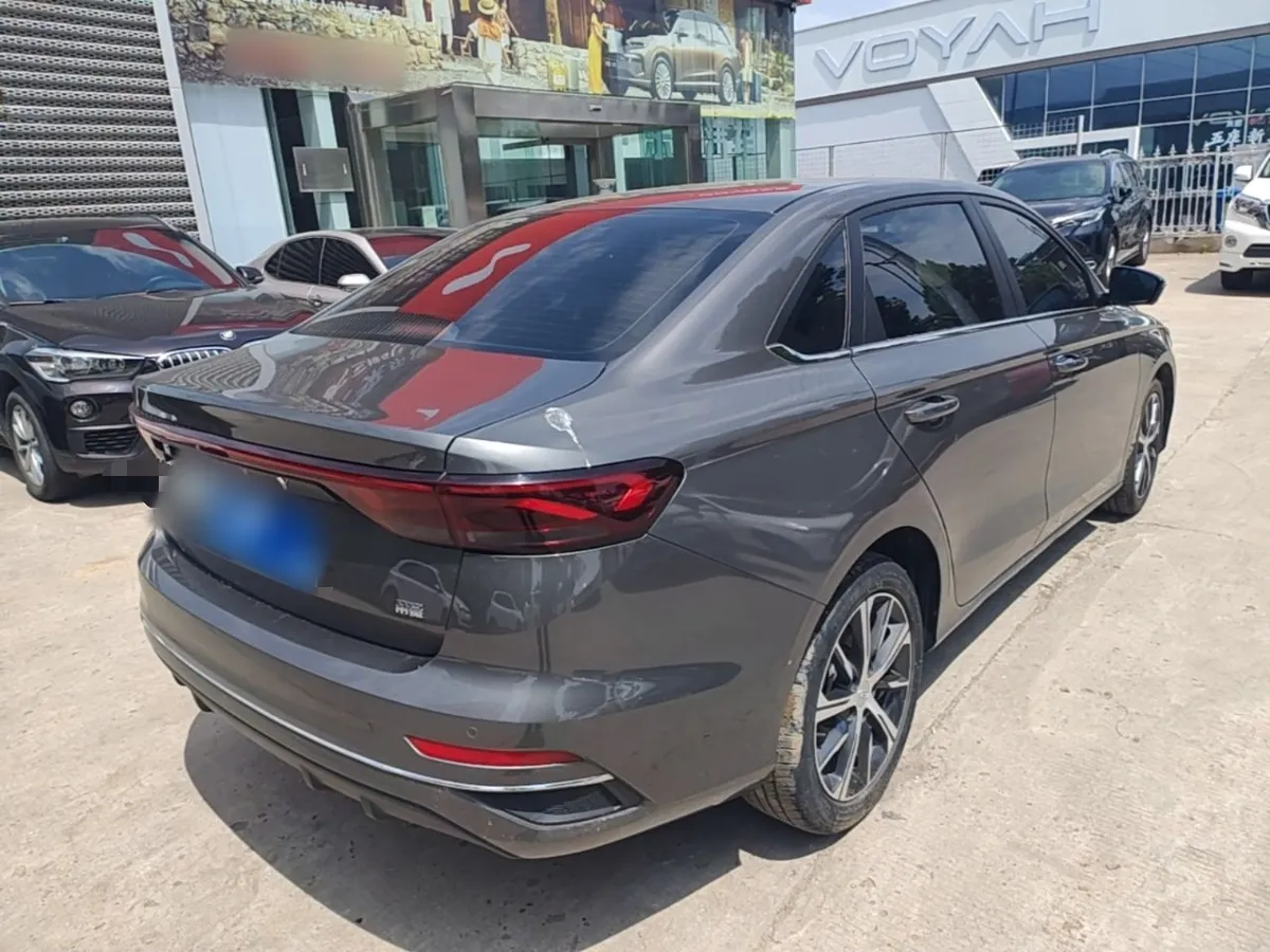 GEELY AUTO EMGRAND LUXURY 2022