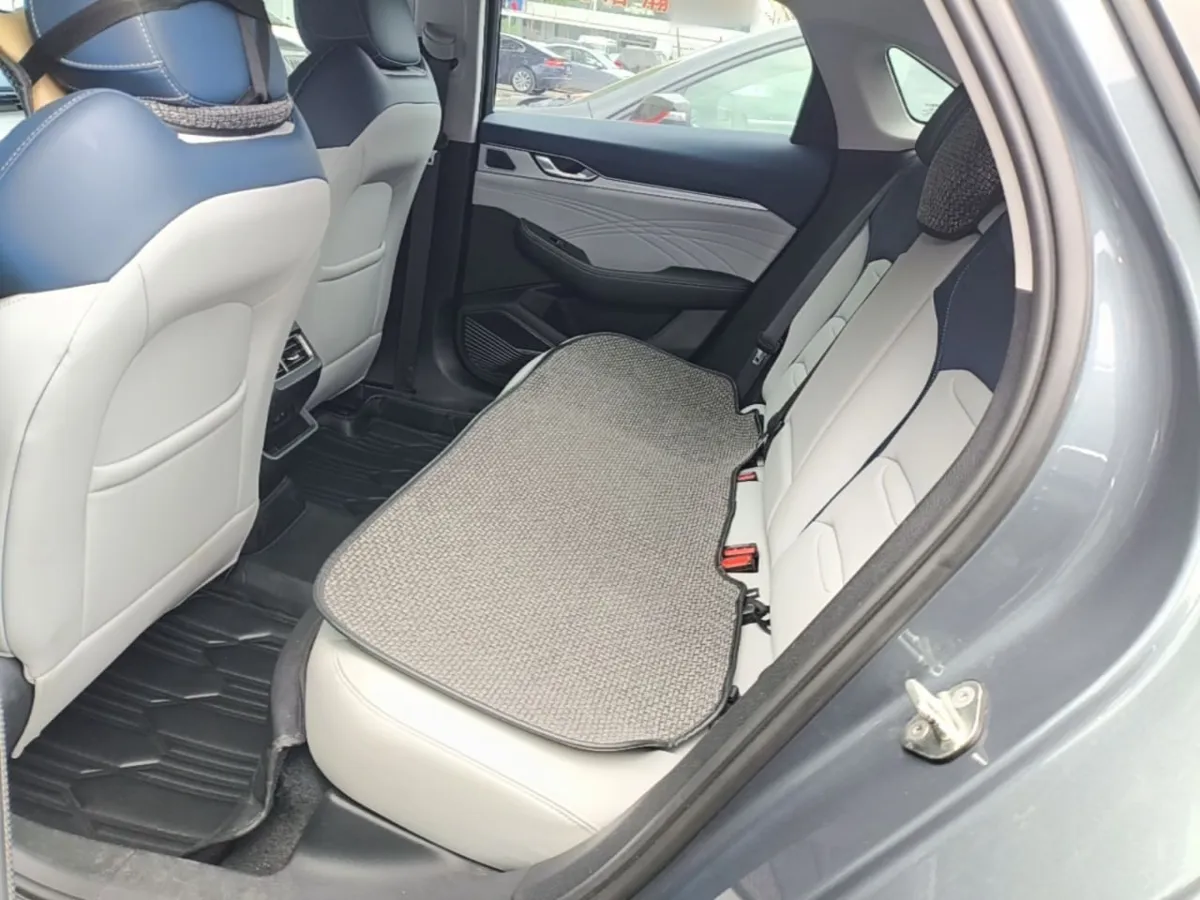 GEELY AUTO PREFACE PRESTIGE 2023