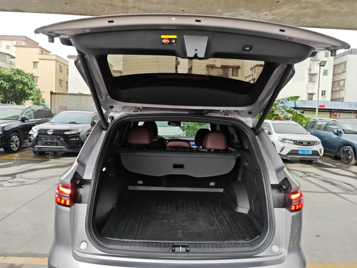 GEELY MONJARO LUXURY 2021