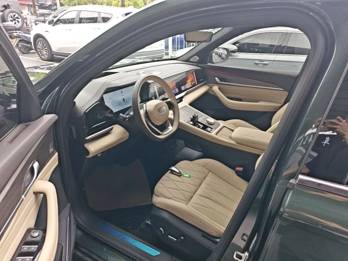GEELY MONJARO 2024
