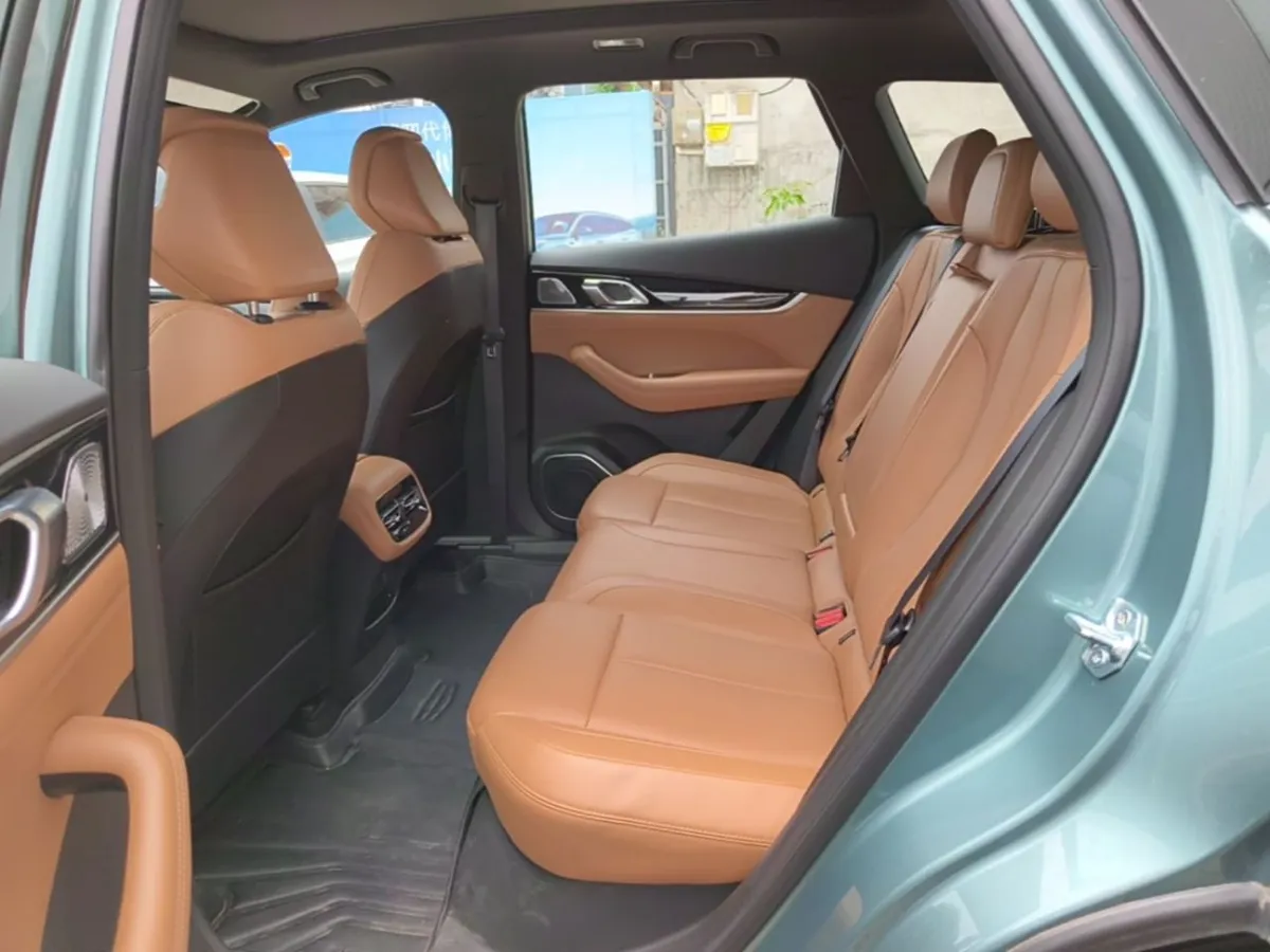 GEELY BOYUE L 2025