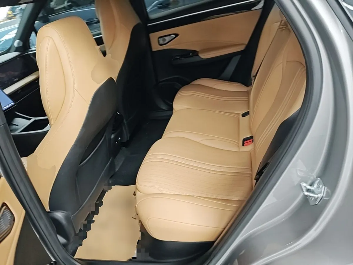 GEELY GALAXY L7 2023