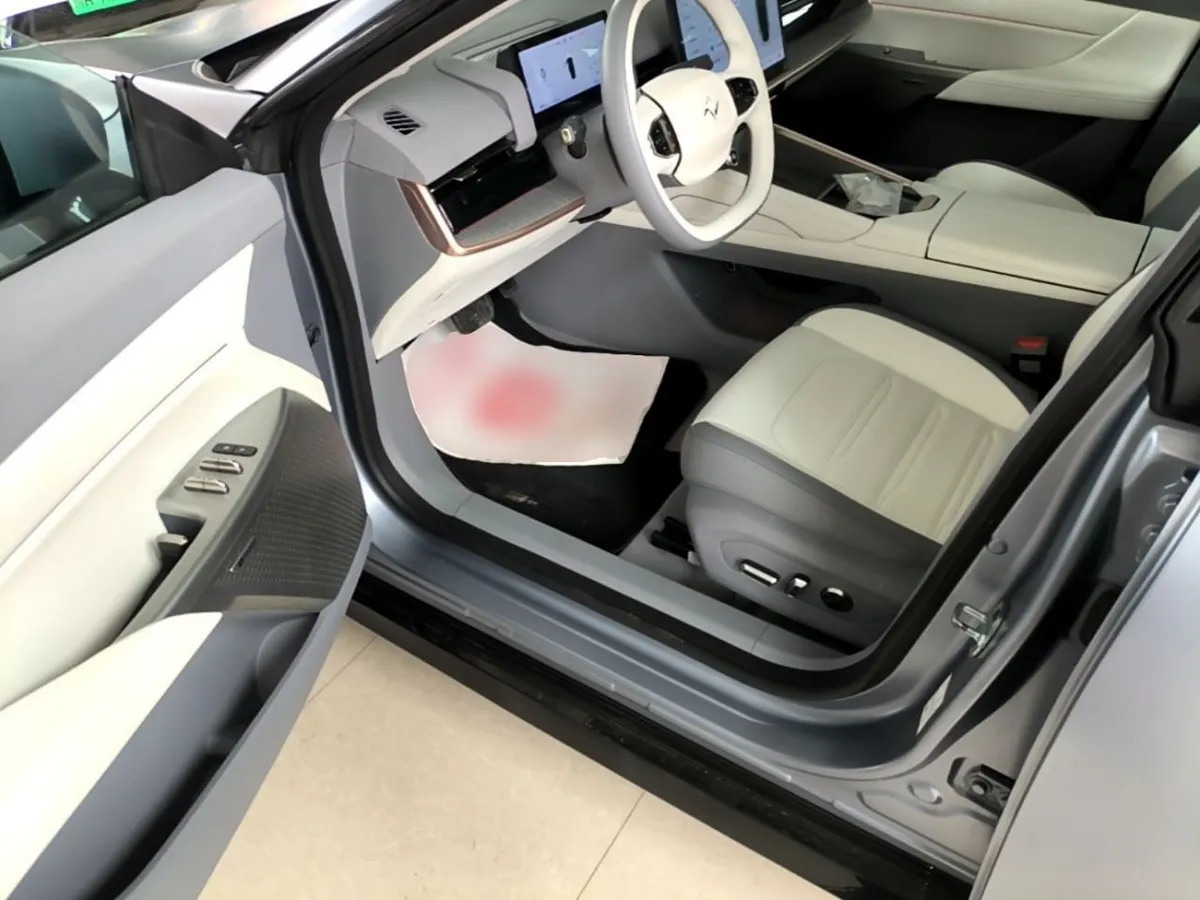DONGFENG eπ 007 2024