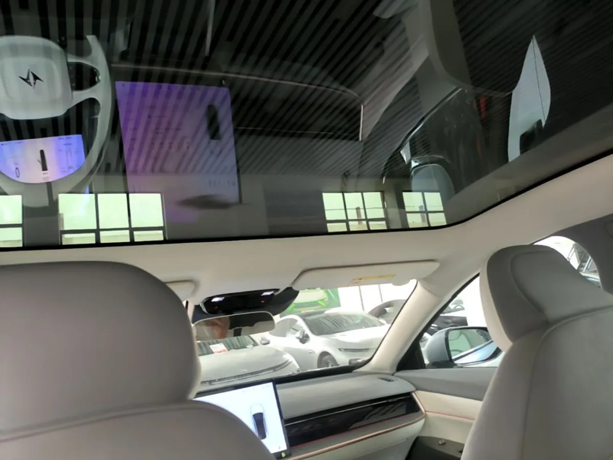 DONGFENG eπ 007 2024