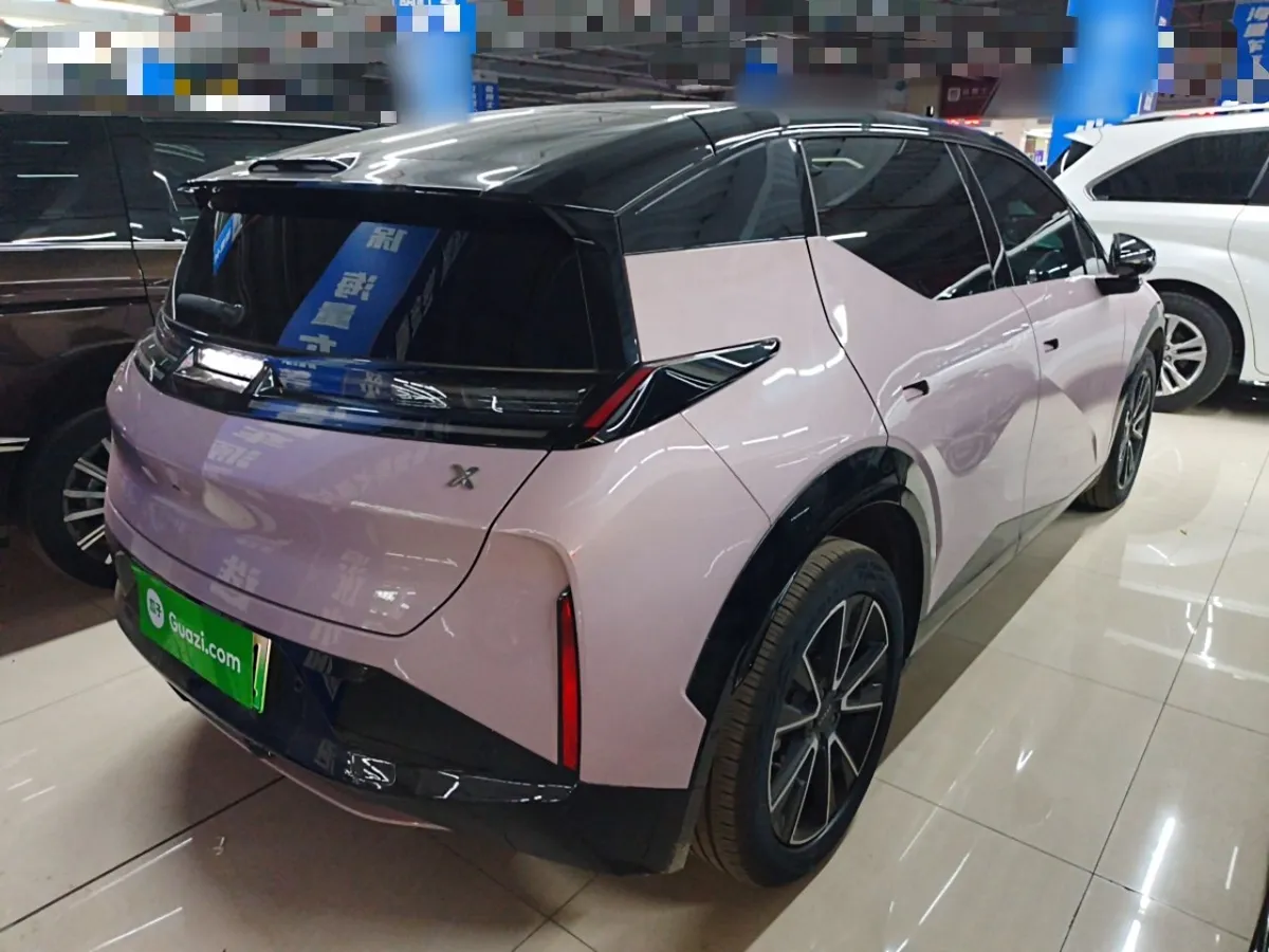 ZEEKR X 2025