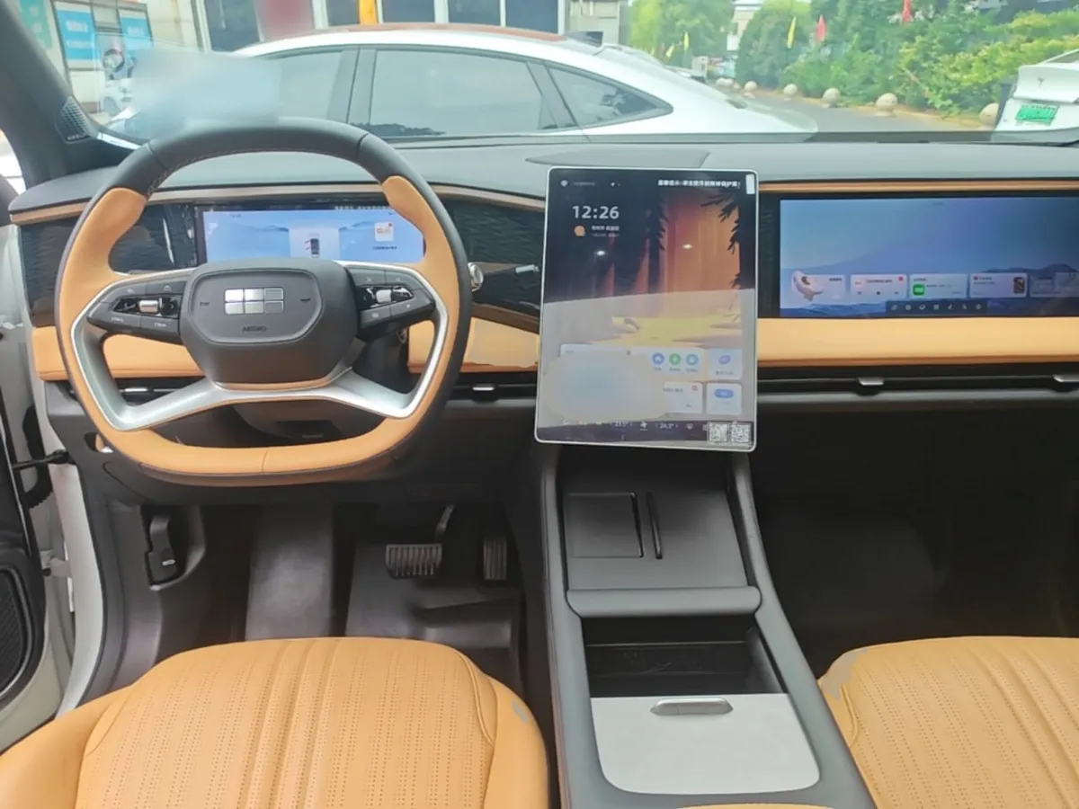 GEELY GALAXY L7 2023
