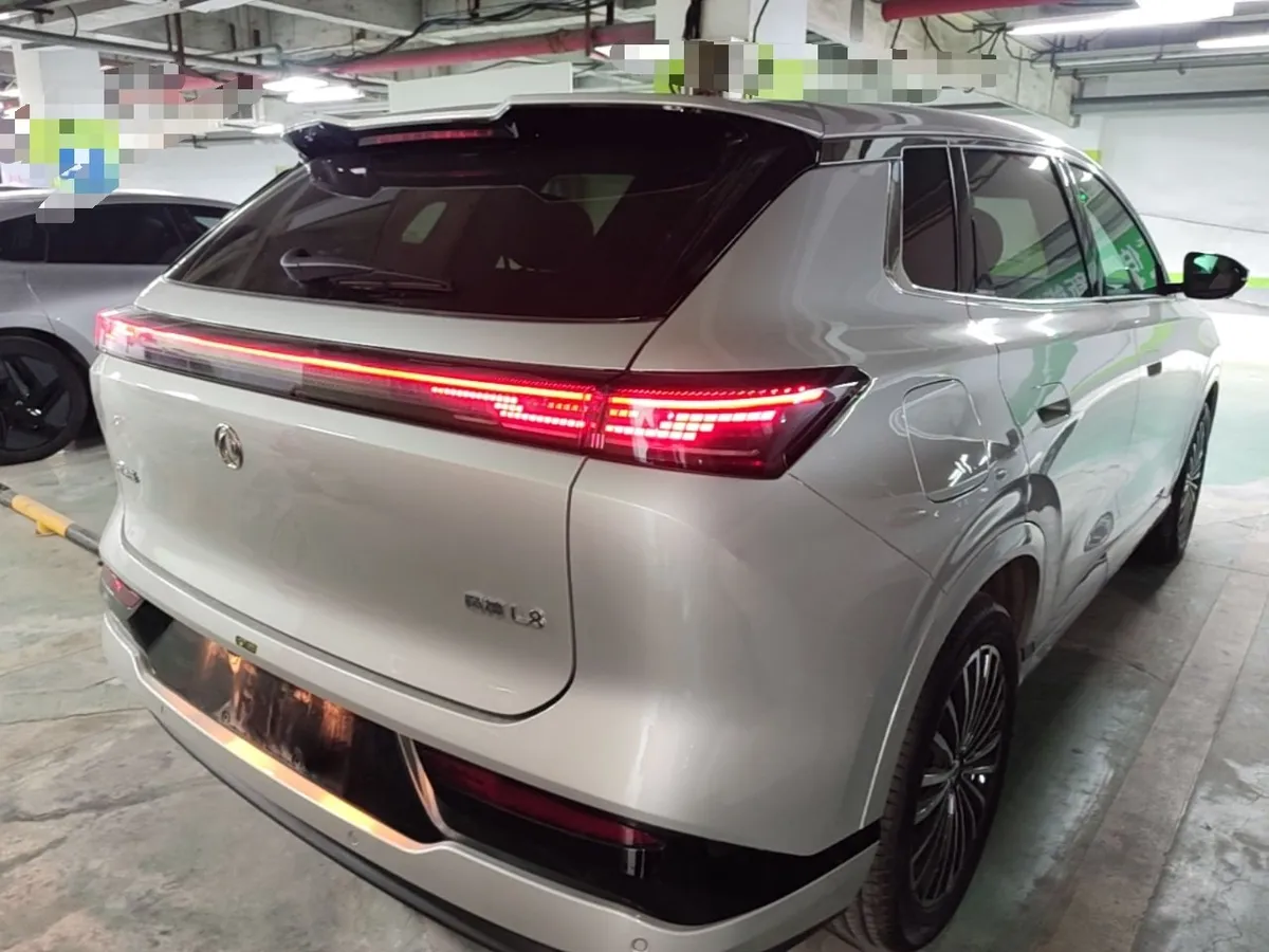 DONGFENG AEOLUS L8 2025