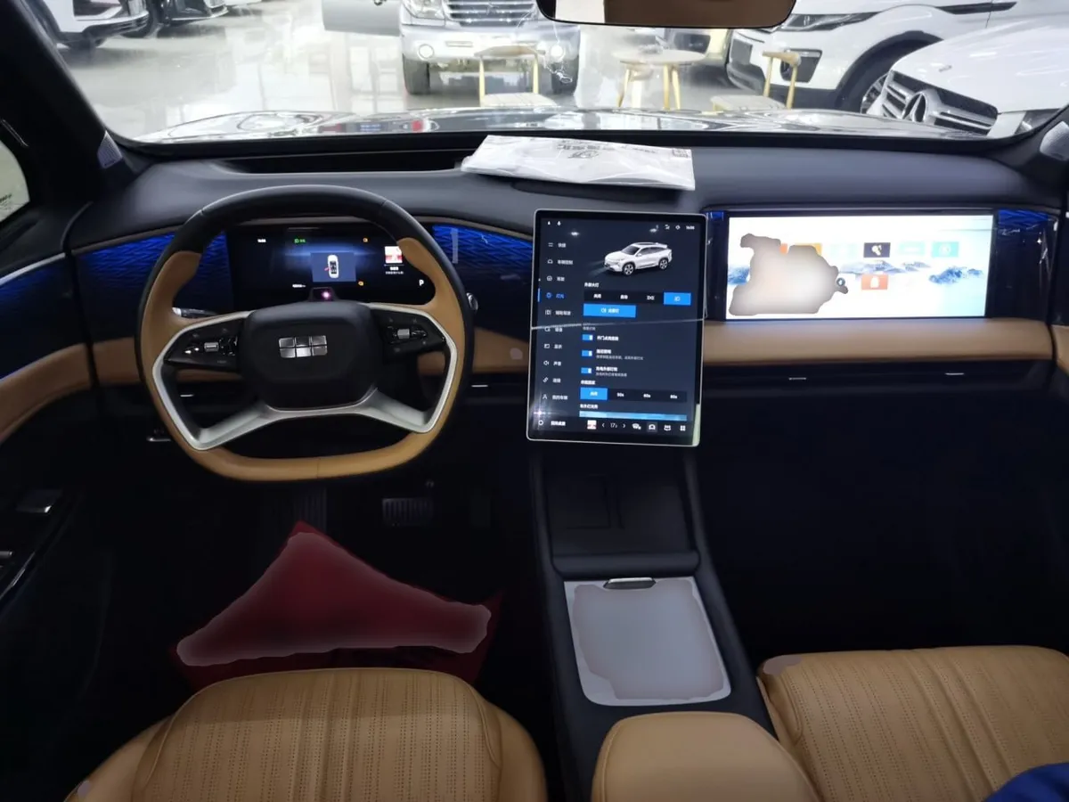 GEELY GALAXY L7 2023