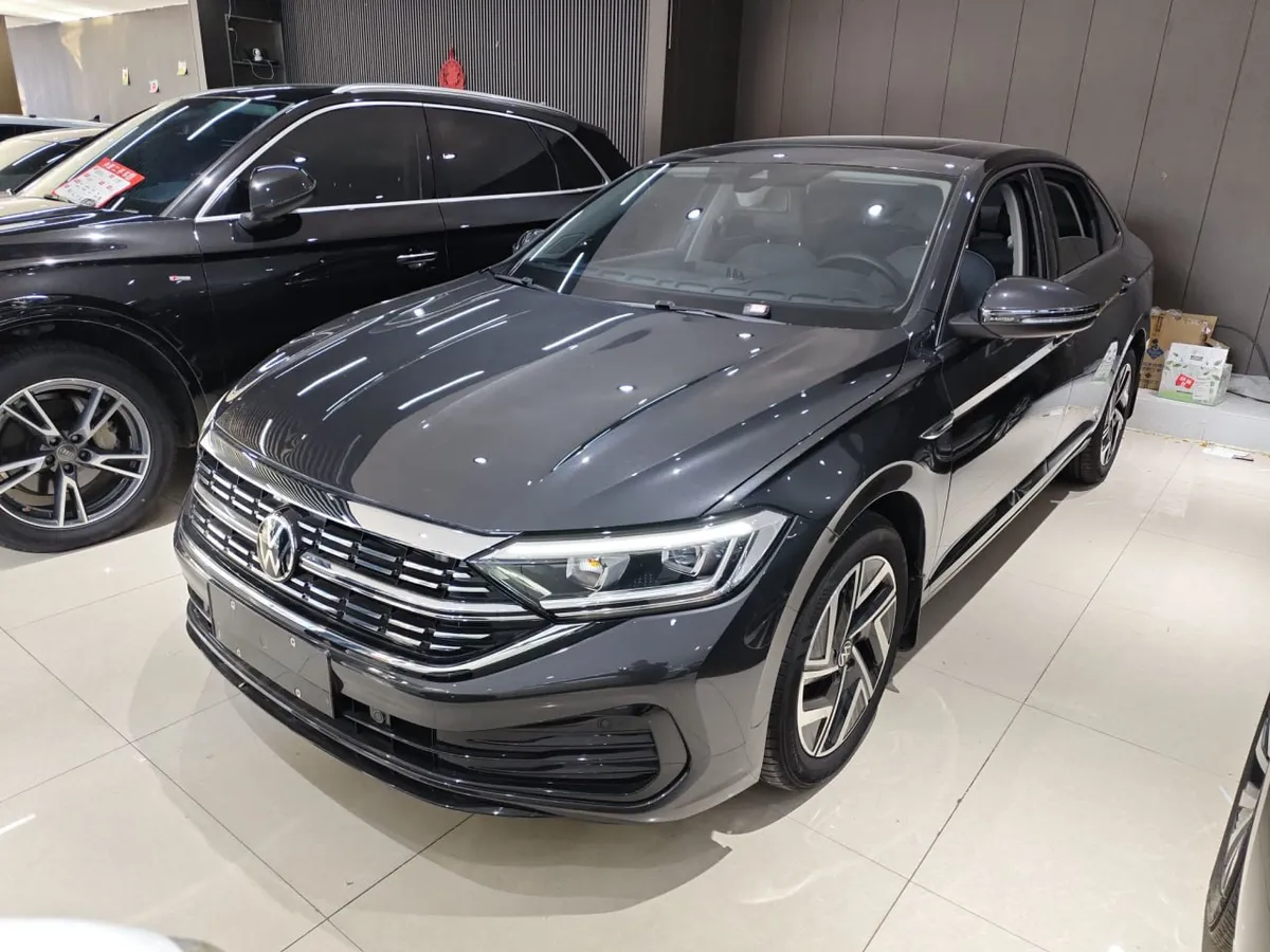 VOLKSWAGEN SAGITAR 2023
