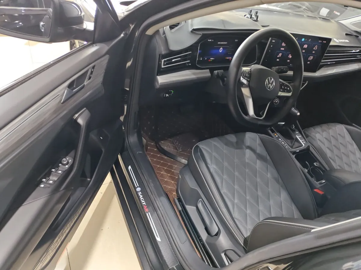 VOLKSWAGEN SAGITAR 2023