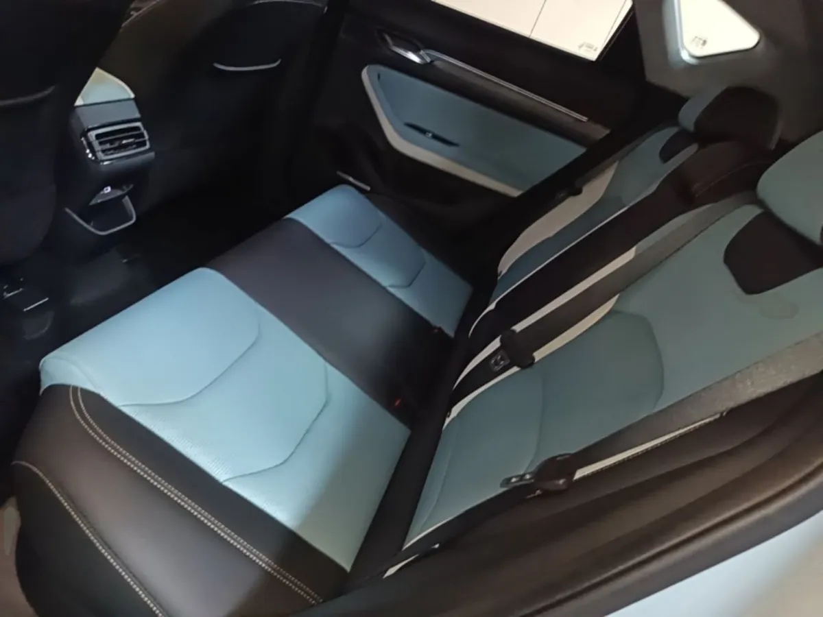 GEELY AUTO EMGRAND S 2022