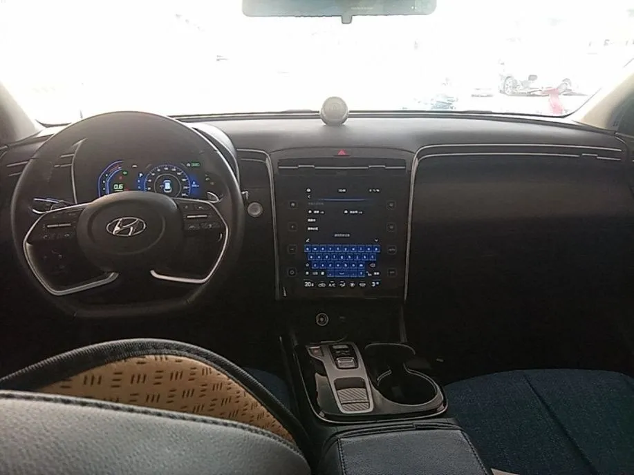 HYUNDAI TUCSON LUXURY 2023