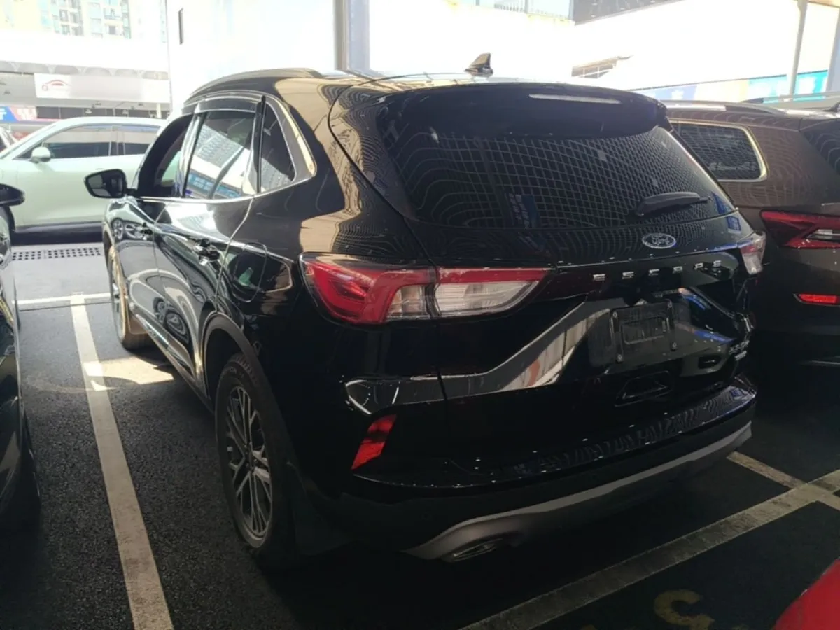 FORD ESCAPE 2022