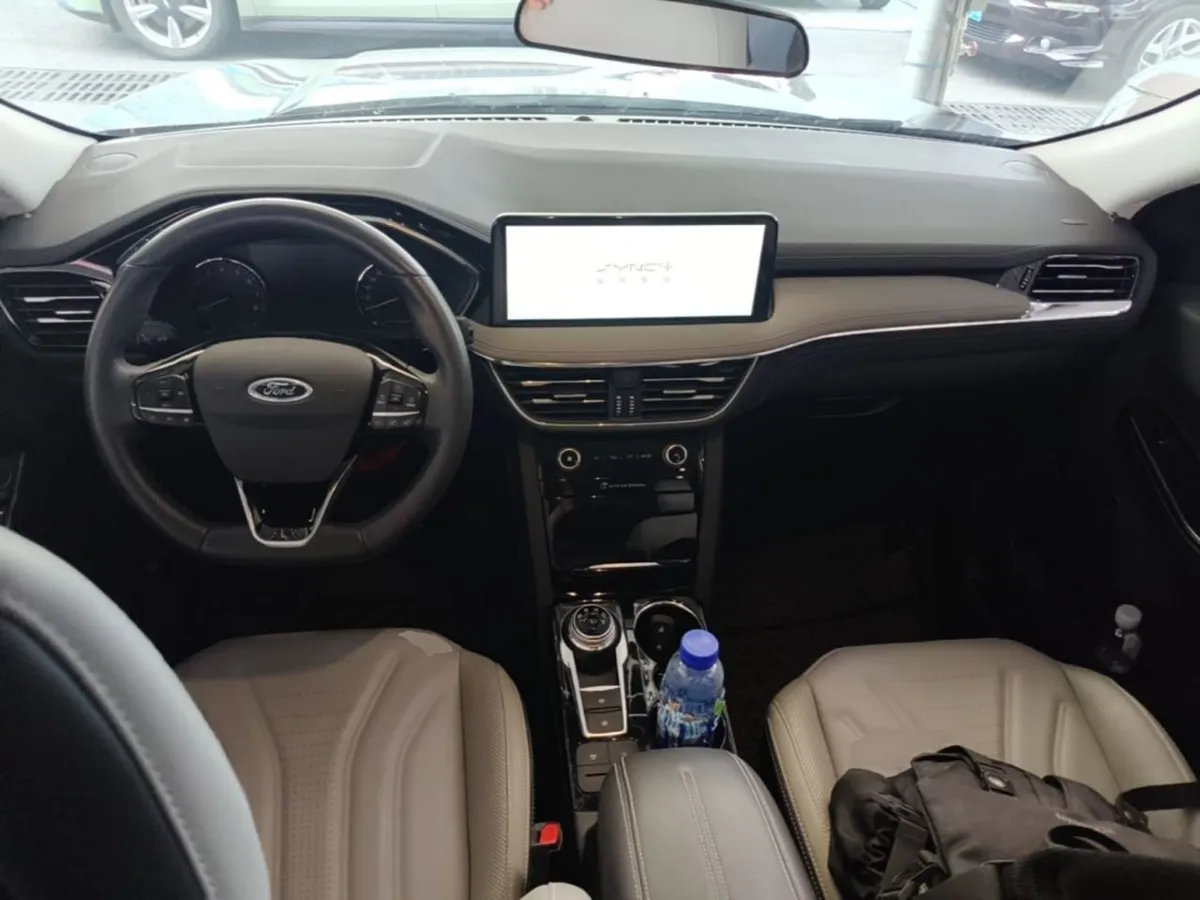 FORD ESCAPE 2022