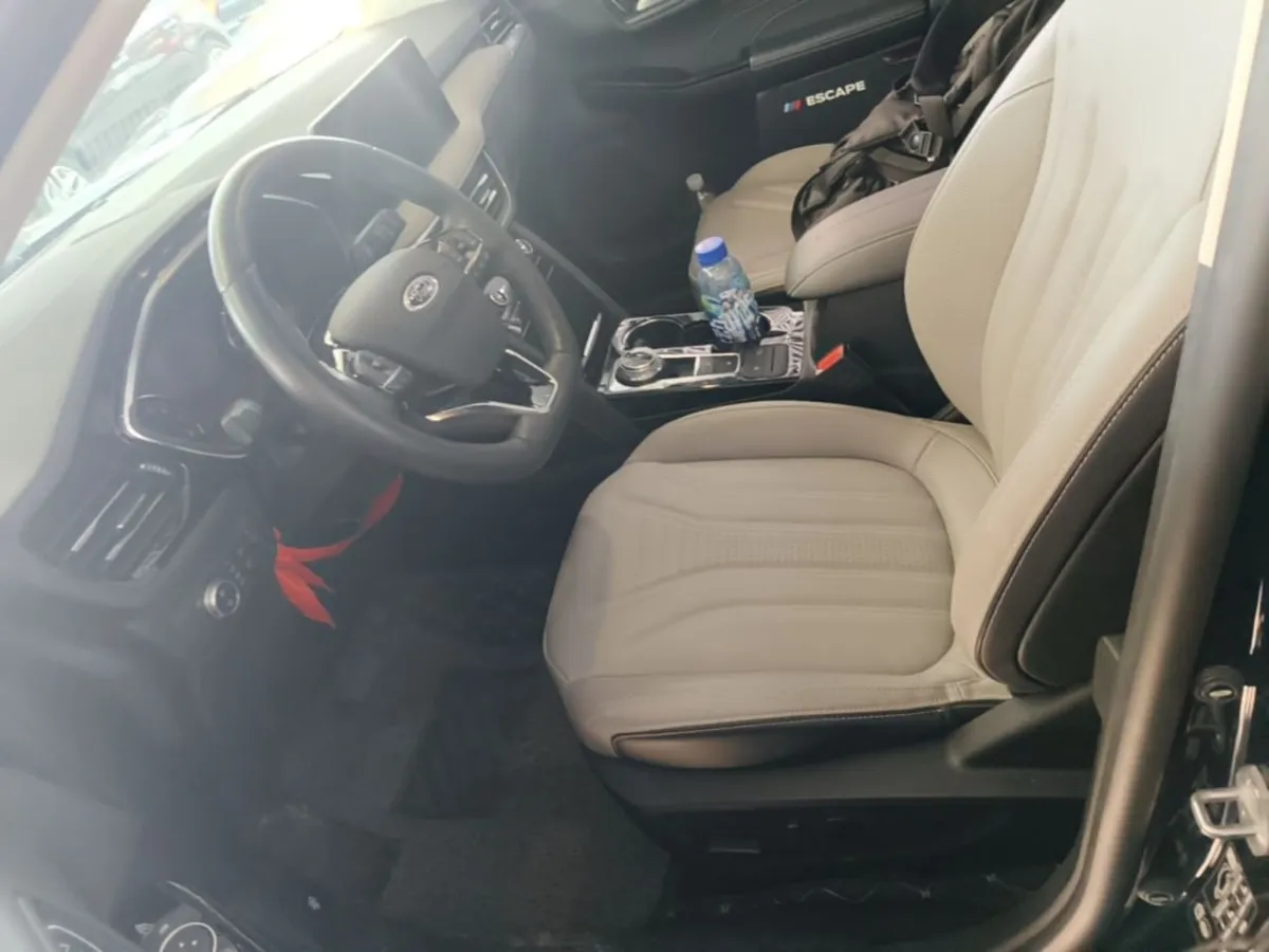 FORD ESCAPE 2022